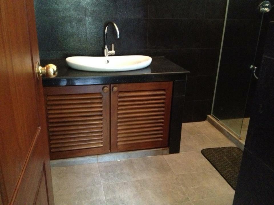 Battaramulla Boutique Villa سري جاياواردنيبورا كوتي المظهر الخارجي الصورة