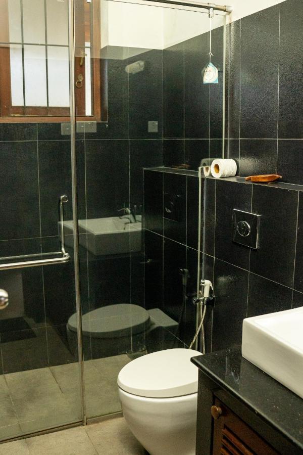 Battaramulla Boutique Villa سري جاياواردنيبورا كوتي المظهر الخارجي الصورة